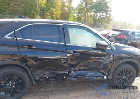 2024 Mitsubishi Eclipse Cross Le S-Awc z USA, uszkodzony, nr VIN JA4ATVAA5RZ021431